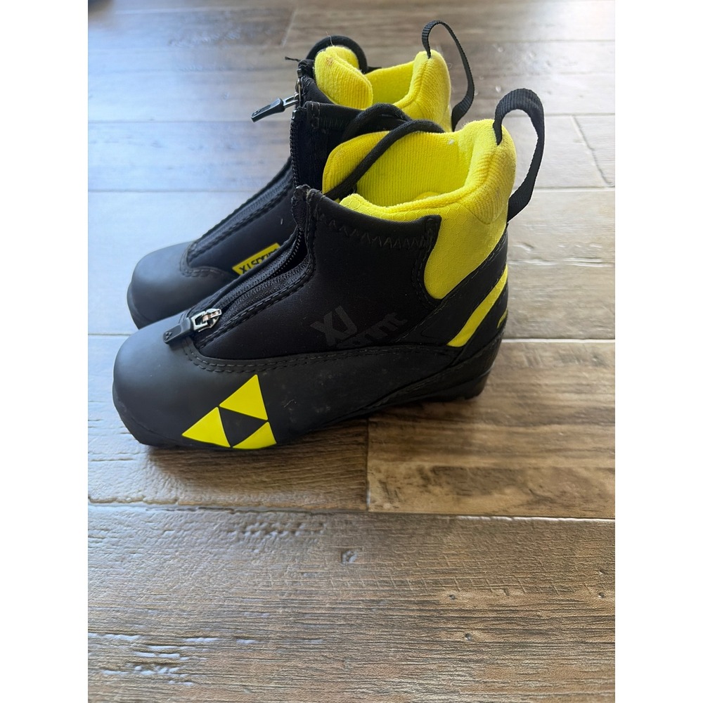 Fischer XJ Sprint Kids Cross Country Ski Boots Black EU 30 NNN Nordic read